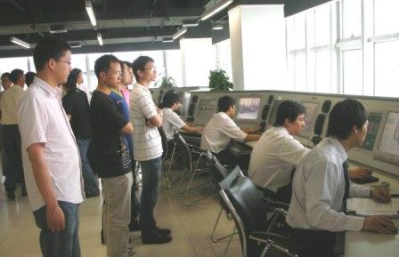 学员到洋山深水港参观